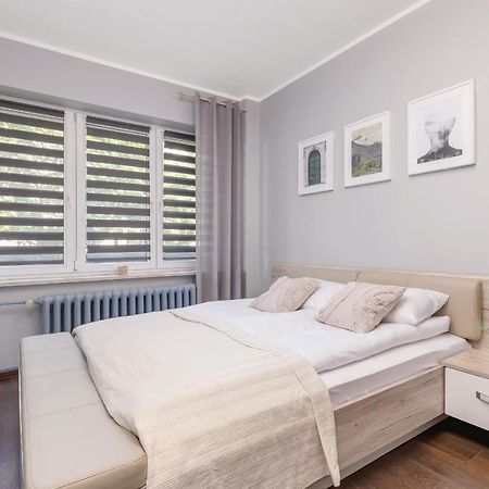 Stylish Korfantego Apartment Next To Spodek By Noclegi Renters Katowice Ngoại thất bức ảnh