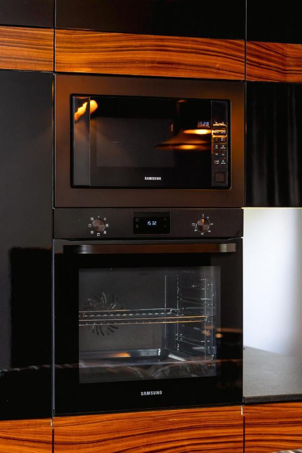 Stylish Korfantego Apartment Next To Spodek By Noclegi Renters Katowice Ngoại thất bức ảnh